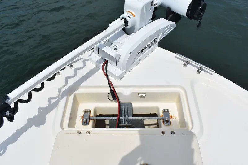 Slide: The Image of Parker Marine 1801 Center Console 2005 - 7392898