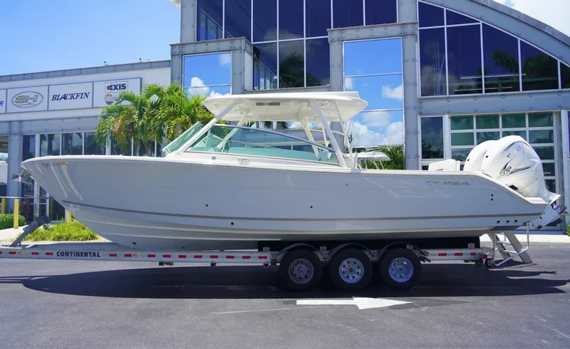 The Image of Cobia 330DC 2021 - 7158835