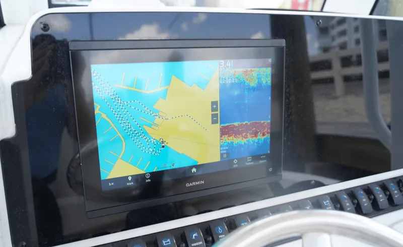 Slide: The Image of Sea Hunt Ultra 239SE 2024 - 6978050