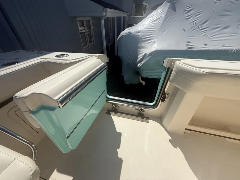 Slide: The Image of Grady-White 336 Canyon 2020 - 6978067
