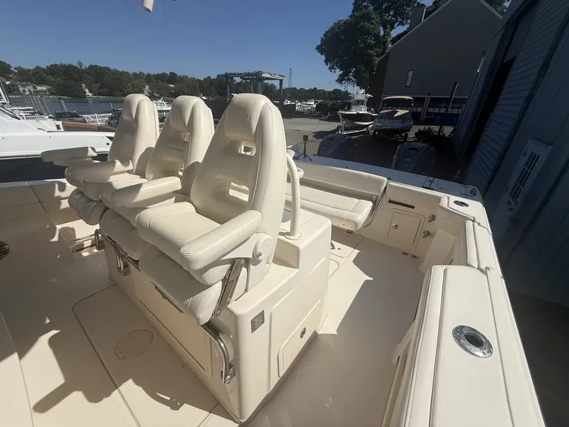 Slide: The Image of Grady-White 336 Canyon 2020 - 6978066