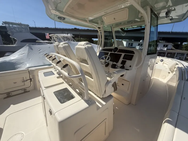 Slide: The Image of Grady-White 336 Canyon 2020 - 6978063