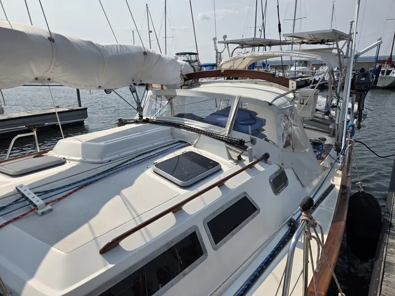 Slide: The Image of Westsail Fairweather Mariner 39 1986 - 7090057