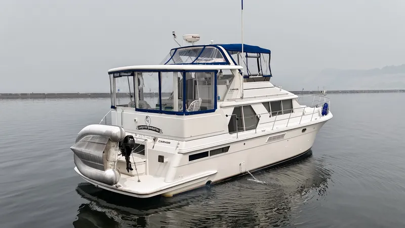 Slide: The Image of Carver Yachts 445 Aft Cabin 1997 - 6981593