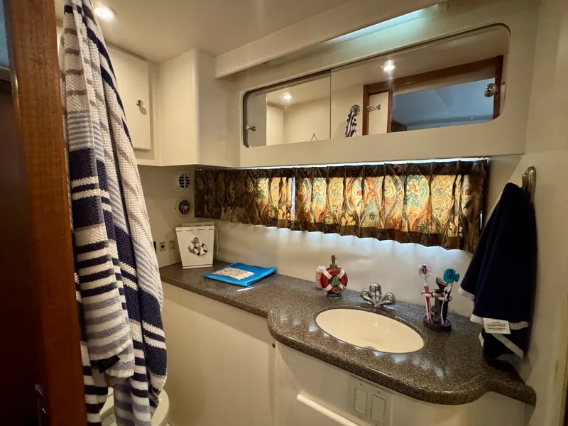 Slide: The Image of Carver Yachts 445 Aft Cabin 1997 - 6981645