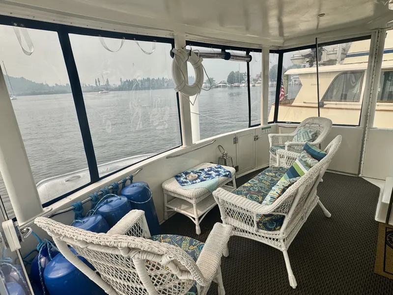 Slide: The Image of Carver Yachts 445 Aft Cabin 1997 - 6981606