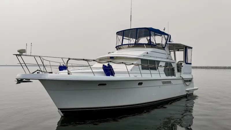 Slide: The Image of Carver Yachts 445 Aft Cabin 1997 - 6981587