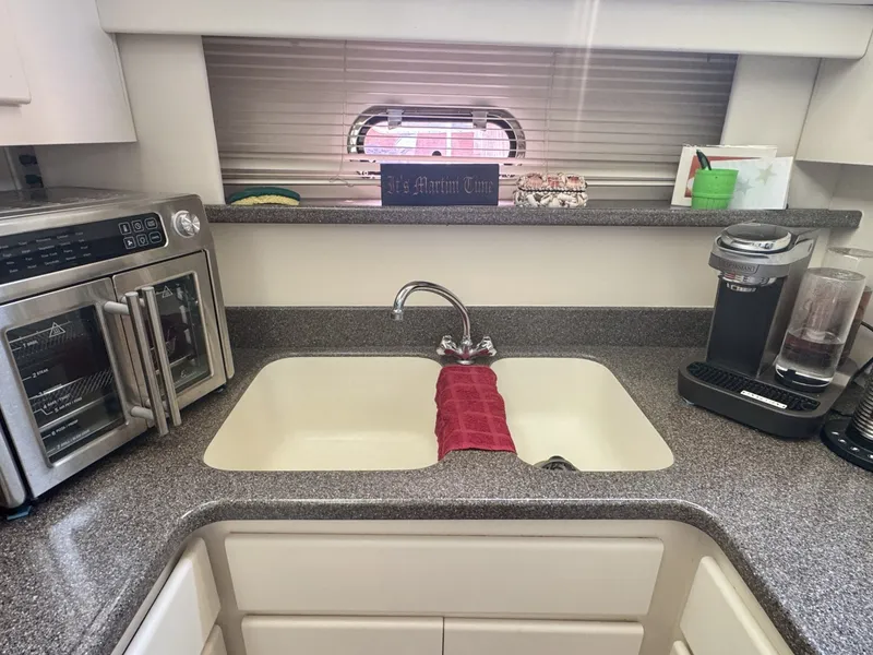 Slide: The Image of Carver Yachts 445 Aft Cabin 1997 - 6981635
