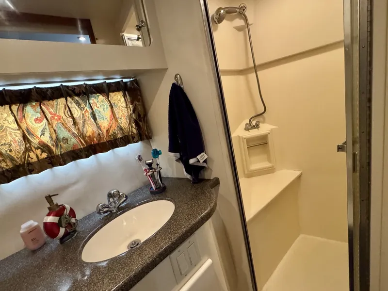 Slide: The Image of Carver Yachts 445 Aft Cabin 1997 - 6981646
