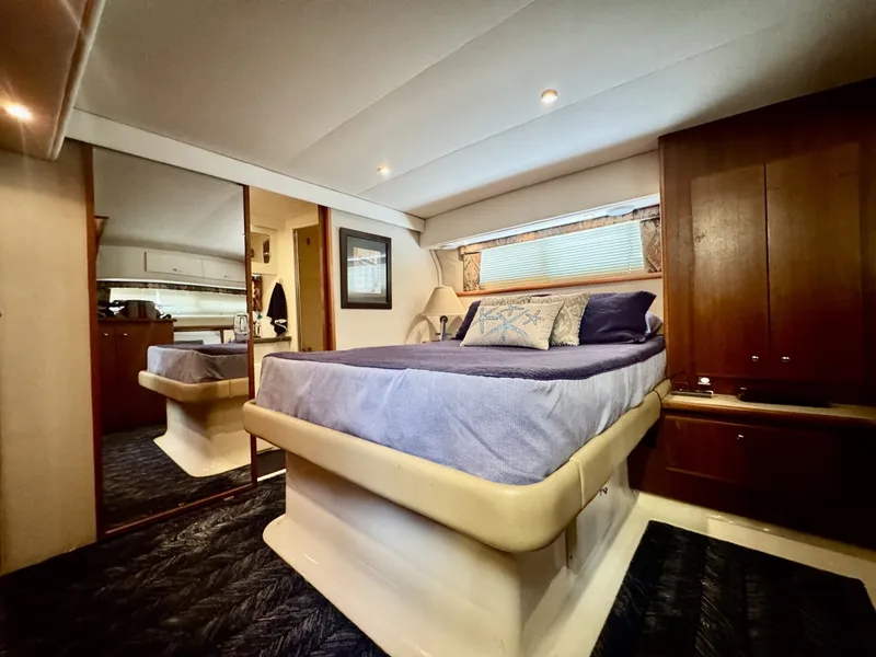 Slide: The Image of Carver Yachts 445 Aft Cabin 1997 - 6981581