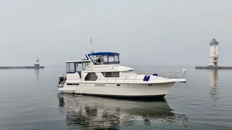 Slide: The Image of Carver Yachts 445 Aft Cabin 1997 - 6981595