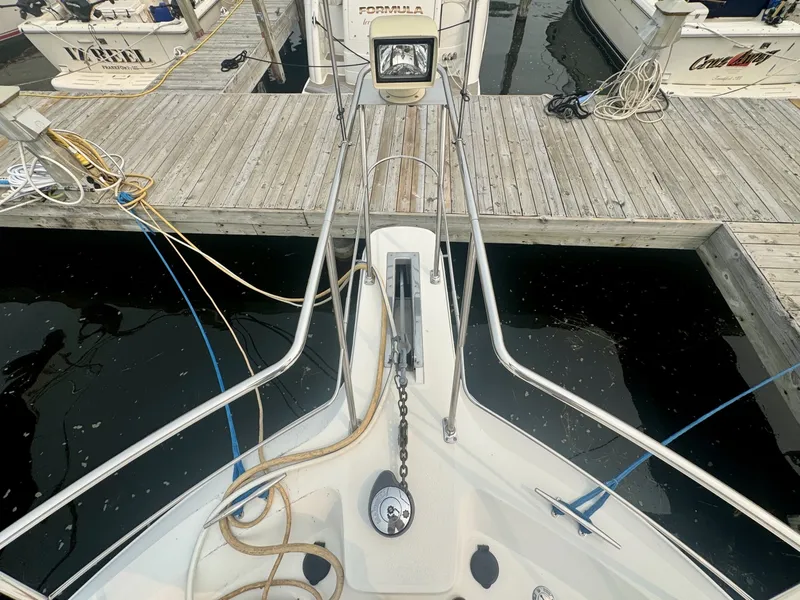 Slide: The Image of Carver Yachts 445 Aft Cabin 1997 - 6981603