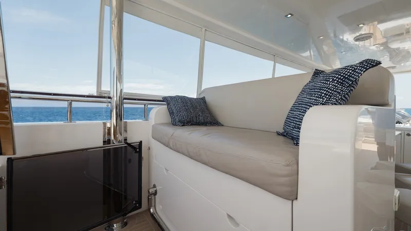Slide: The Image of Raised helm deck seating starboard - 7090905