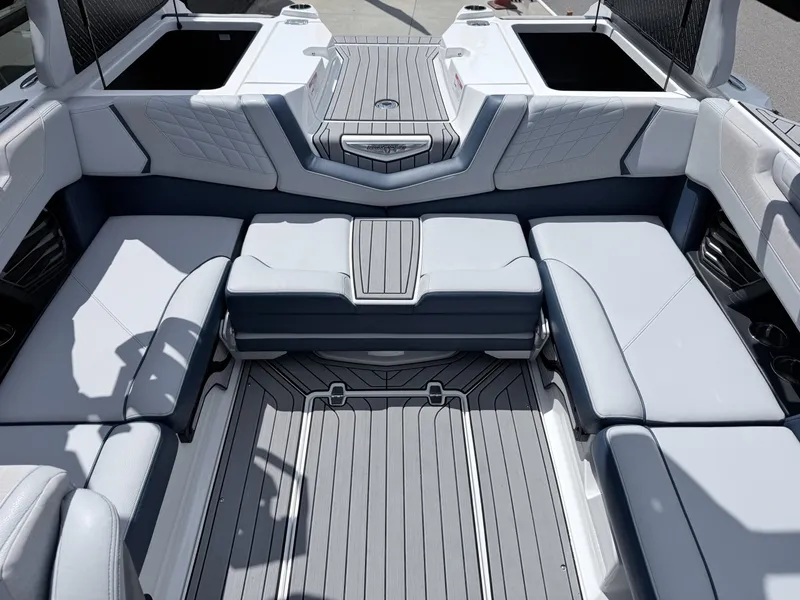 Slide: The Image of Nautique G21 2022 - 6986811