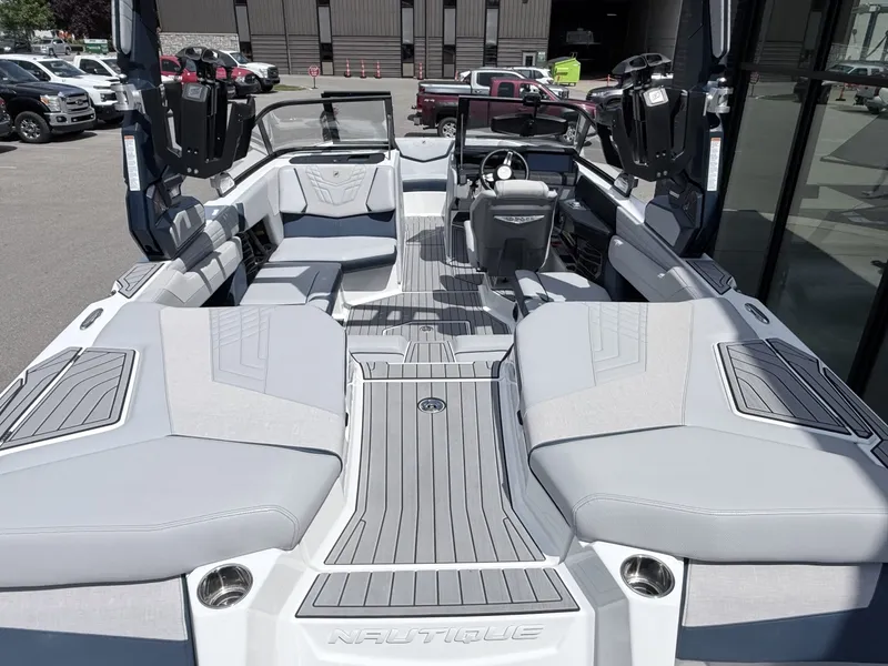 Slide: The Image of Nautique G21 2022 - 6986801