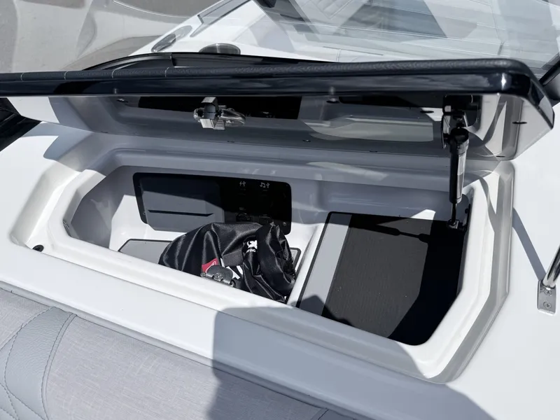 Slide: The Image of Nautique G21 2022 - 6986851