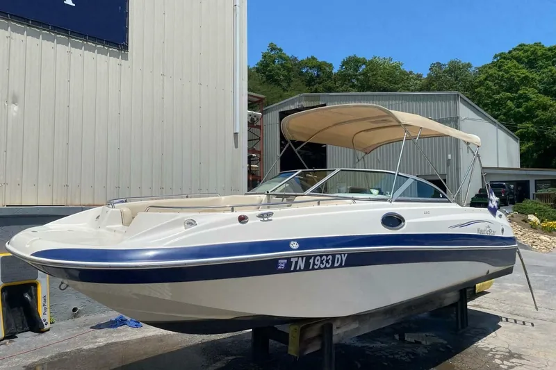 Slide: The Image of NauticStar 230 SL Sport Deck I/O 2007 - 7391776