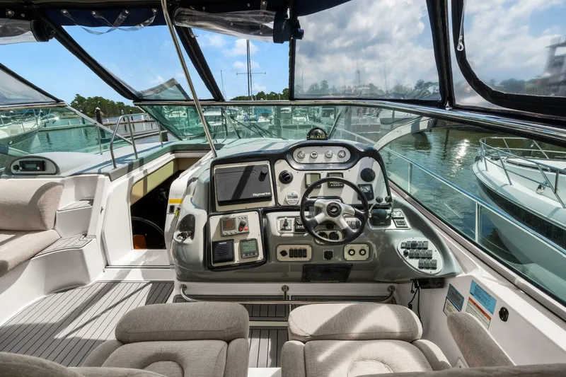 Slide: The Image of Cruisers 520 Express 2005 - 7153081