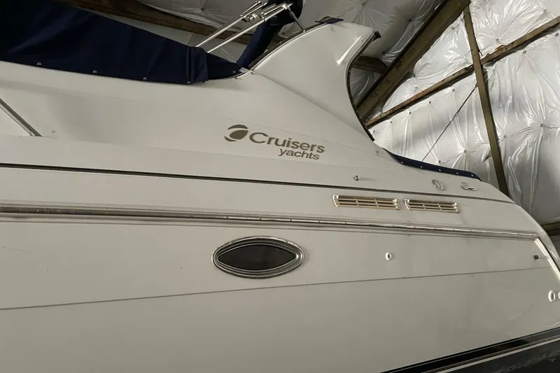 Slide: The Image of Cruisers 3372 Express 2002 - 7241491