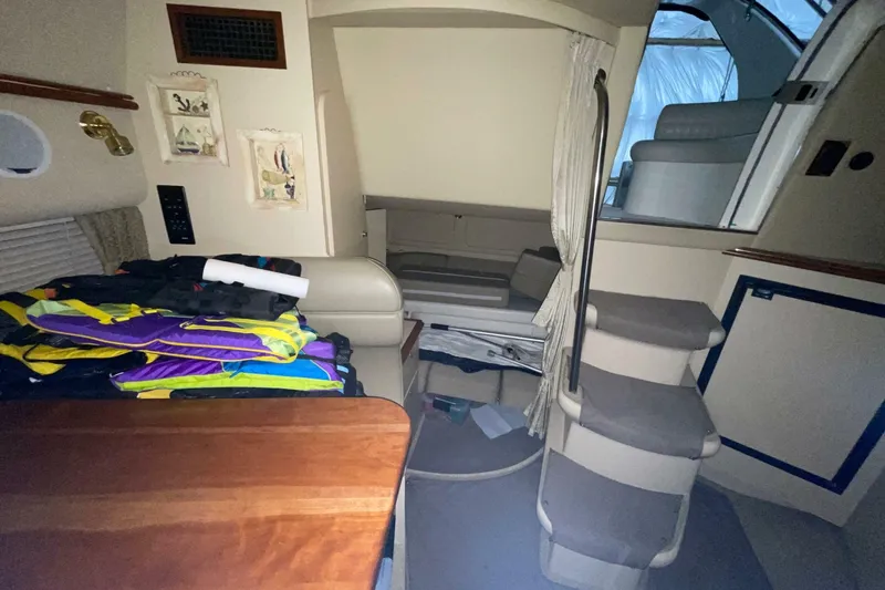 Slide: The Image of Cruisers 3372 Express 2002 - 7241644