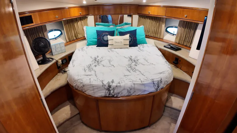 Slide: The Image of Carver Yachts 396 2001 - 6993346