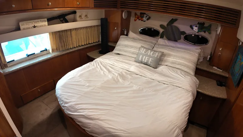 Slide: The Image of Carver Yachts 396 2001 - 6993349