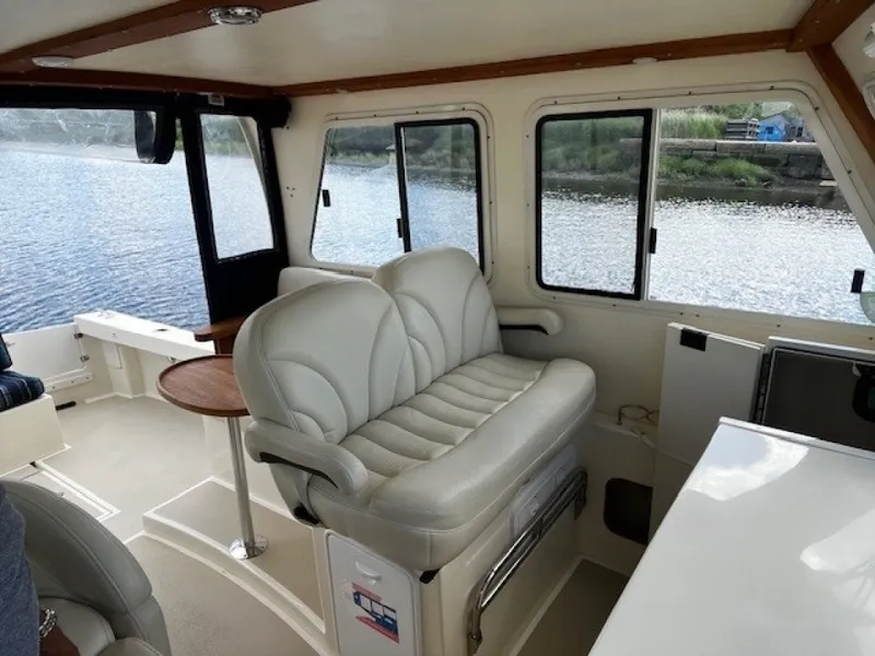 Slide: The Image of Double Bench Helm - 7141552
