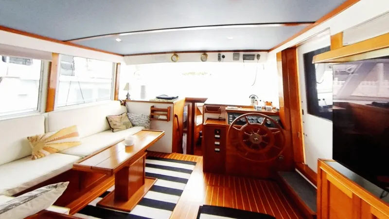 Slide: The Image of Main Cabin - 7003283