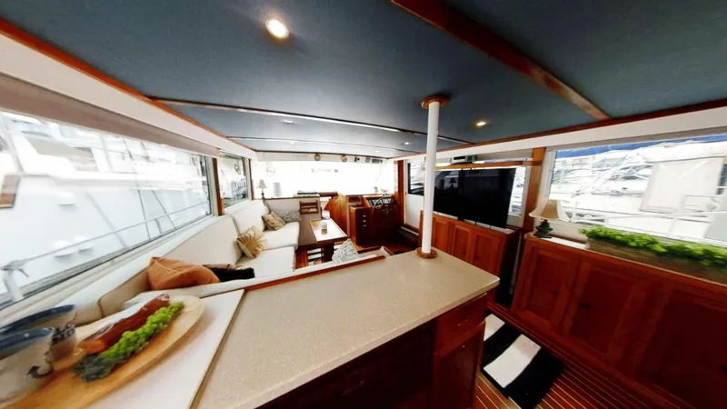 Slide: The Image of Main Cabin - 7003196