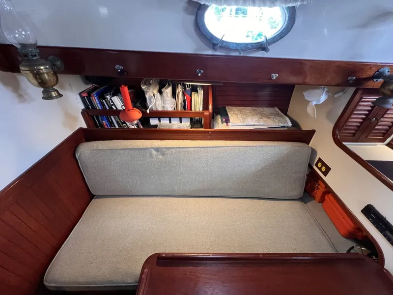 Slide: The Image of Alajuela Yacht Corp 38 1977 - 7088020
