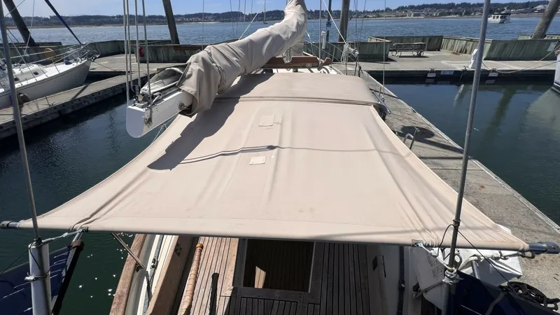 Slide: The Image of Alajuela Yacht Corp 38 1977 - 7003570