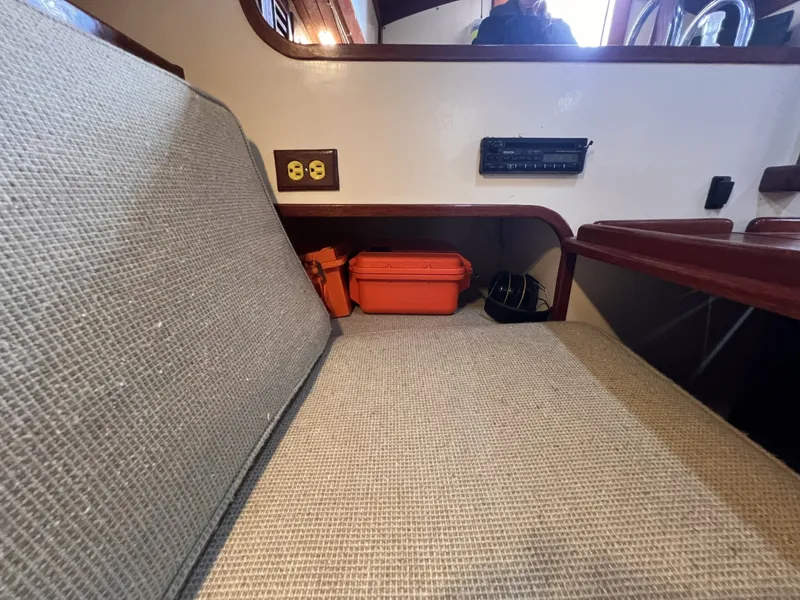 Slide: The Image of Alajuela Yacht Corp 38 1977 - 7088053