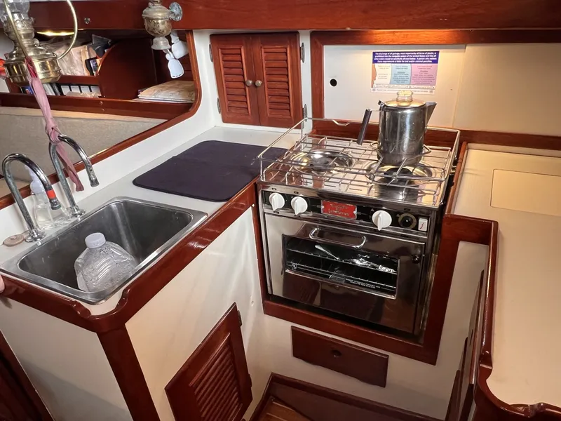 Slide: The Image of Alajuela Yacht Corp 38 1977 - 7088030