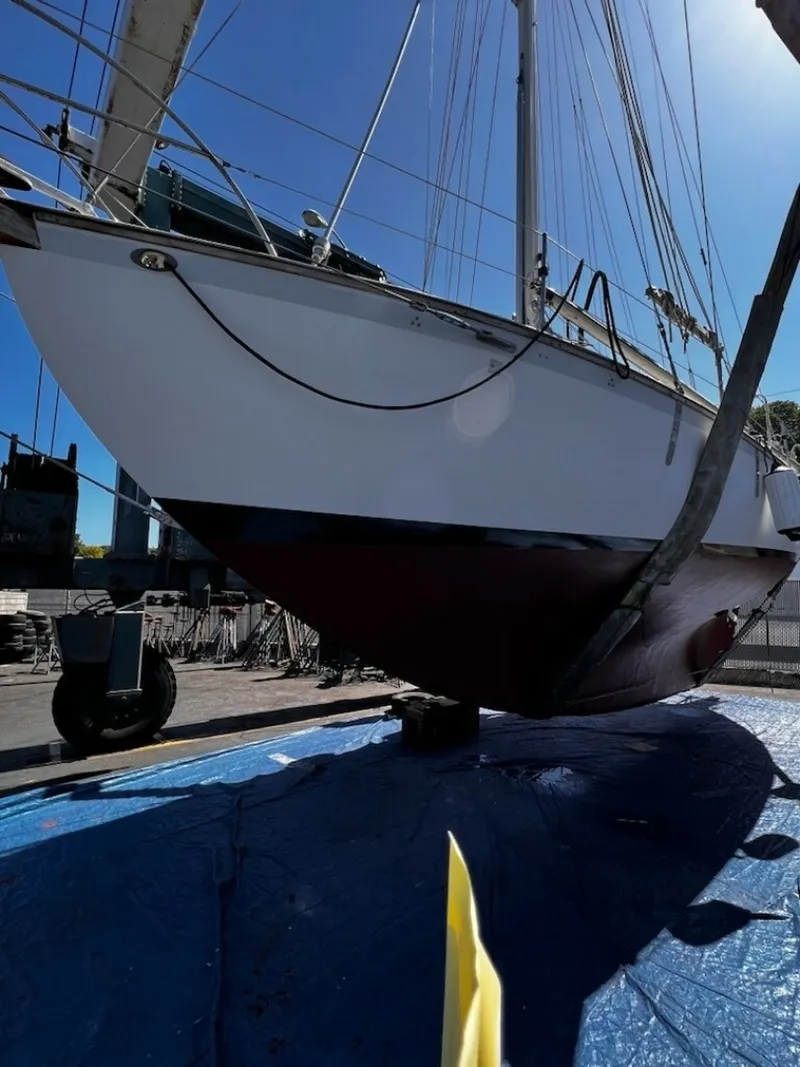 Slide: The Image of Alajuela Yacht Corp 38 1977 - 7003577