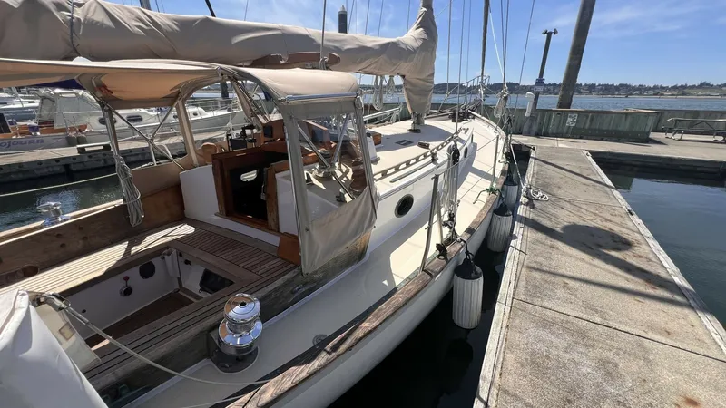 Slide: The Image of Alajuela Yacht Corp 38 1977 - 7003567