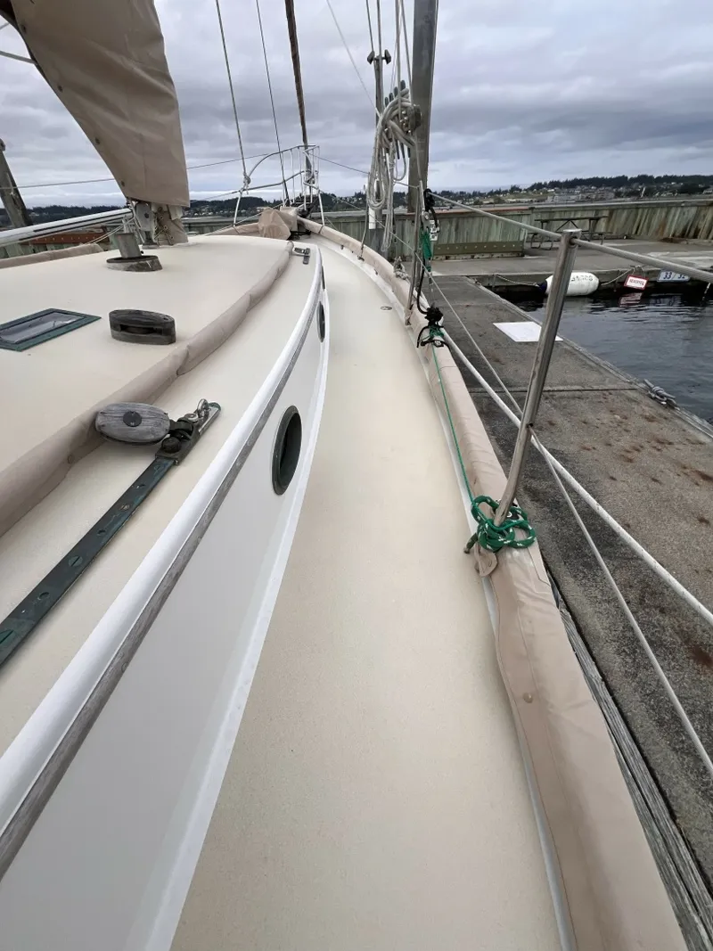 Slide: The Image of Alajuela Yacht Corp 38 1977 - 7003542