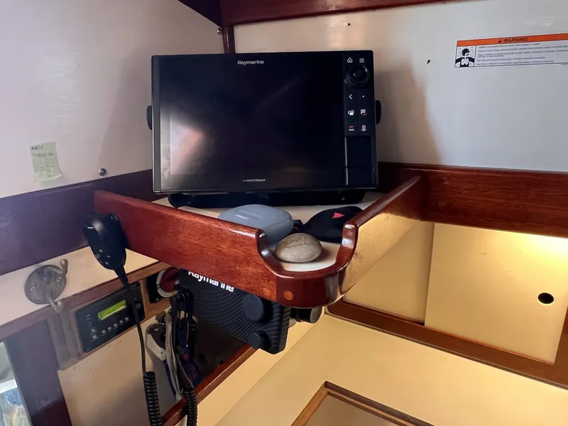 Slide: The Image of Alajuela Yacht Corp 38 1977 - 7088040