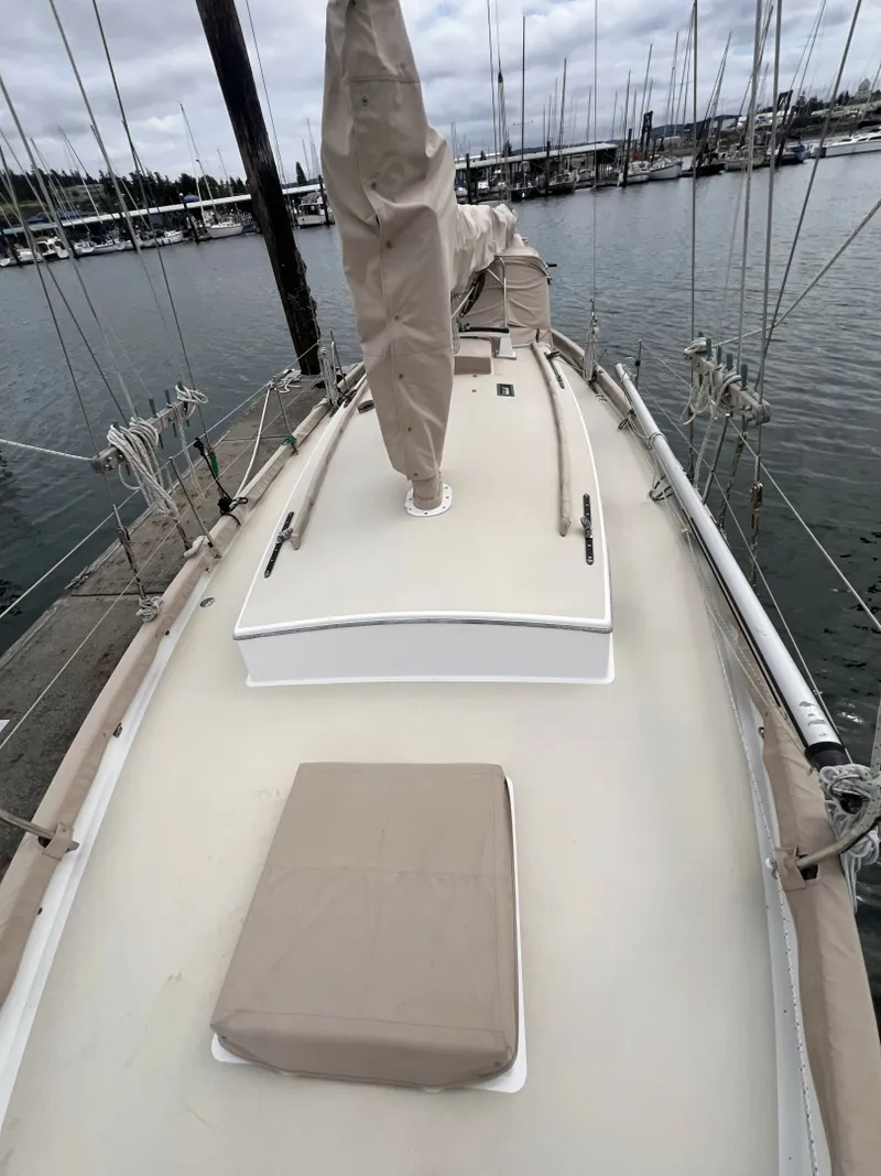 Slide: The Image of Alajuela Yacht Corp 38 1977 - 7003546