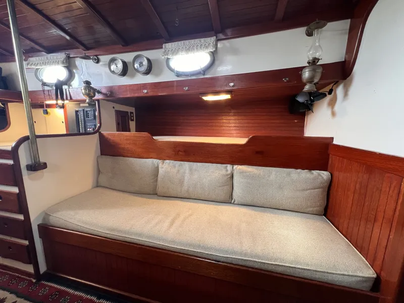 Slide: The Image of Alajuela Yacht Corp 38 1977 - 7088035