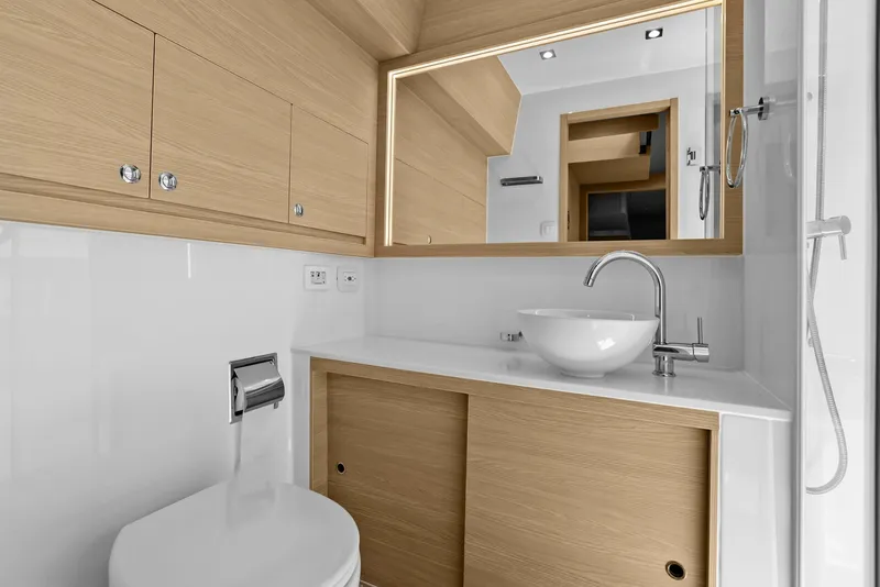 Slide: The Image of Aquila 54 Yacht 2024 - 7288594