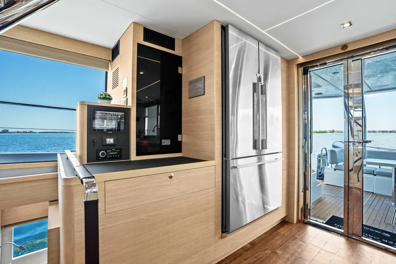 Slide: The Image of Aquila 54 Yacht 2024 - 7288610