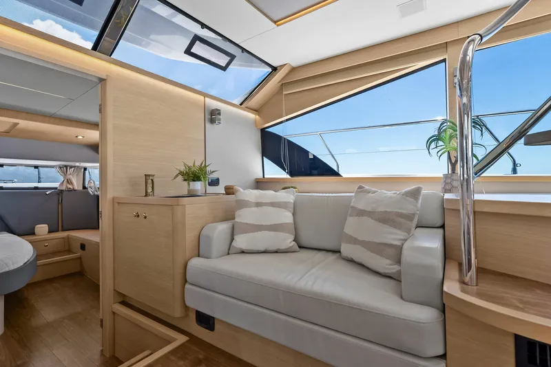 Slide: The Image of Aquila 54 Yacht 2024 - 7288606