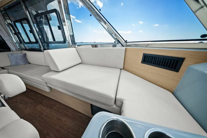 Slide: The Image of Aquila 54 Yacht 2024 - 7288646
