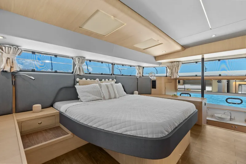 Slide: The Image of Aquila 54 Yacht 2024 - 7288600