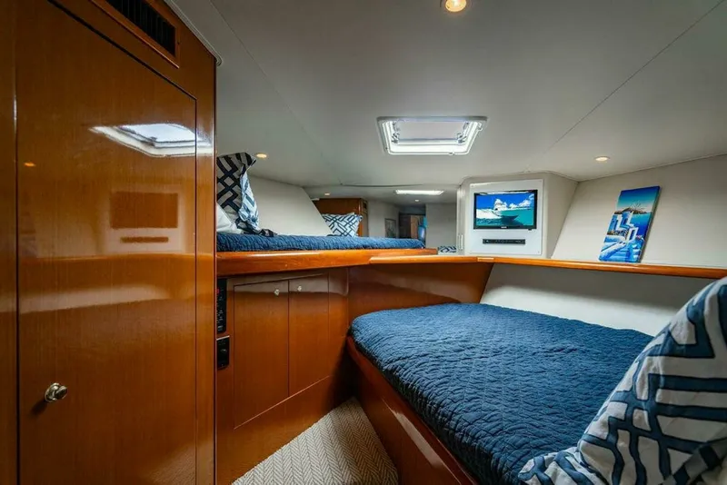 Slide: The Image of 1999 Viking 55 Convertible 1999 Viking 55 Convertible - 7008983