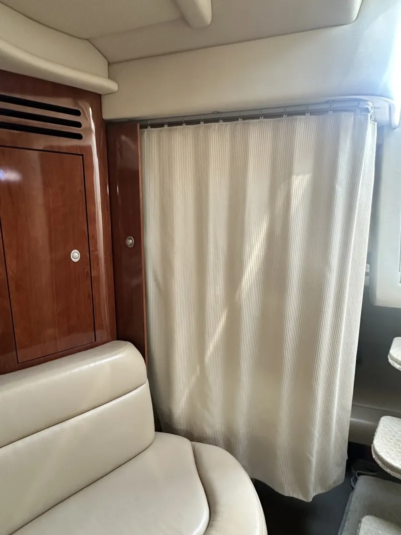 Slide: The Image of Sea Ray 360 SunDancer 2004 - 7029154