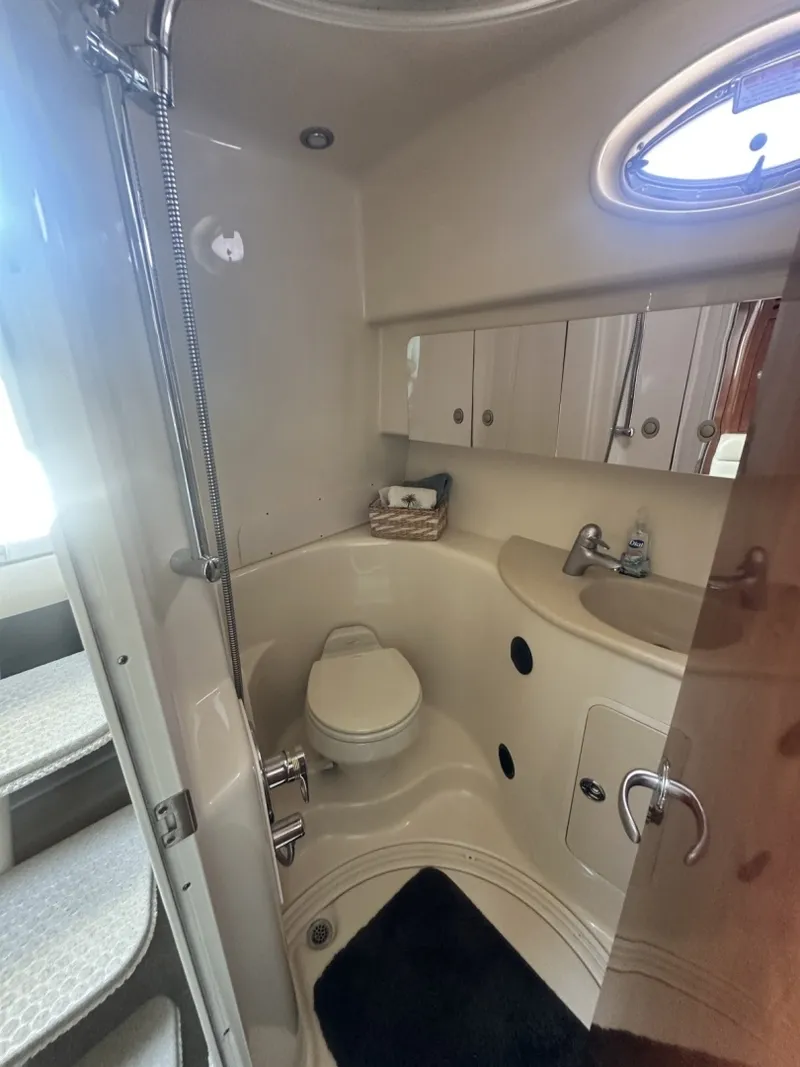 Slide: The Image of Sea Ray 360 SunDancer 2004 - 7029157