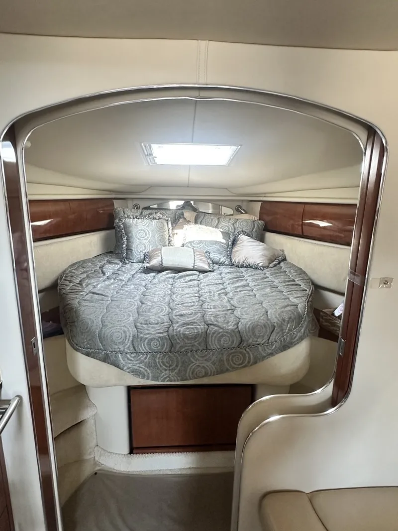 Slide: The Image of Sea Ray 360 SunDancer 2004 - 7029156