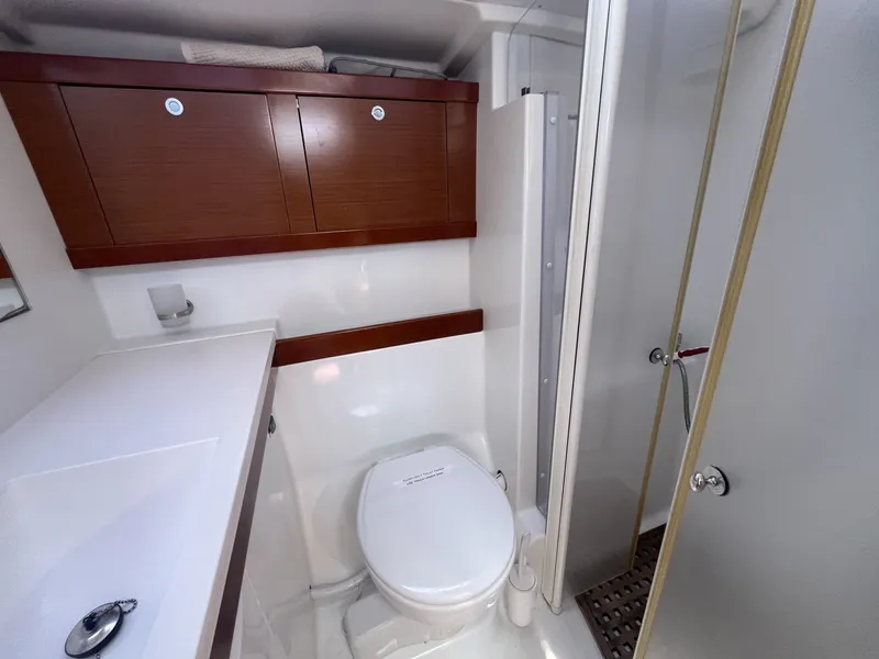 Slide: The Image of Beneteau Oceanis 54 2011 - 7145101