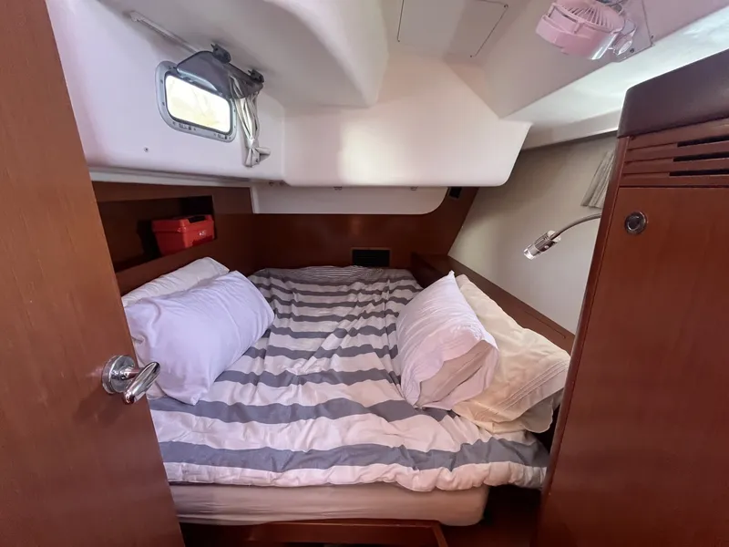 Slide: The Image of Beneteau Oceanis 54 2011 - 7145104